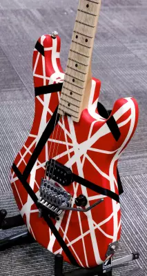 EVH - Striped Series 5150 Guitar - R/B/W 5